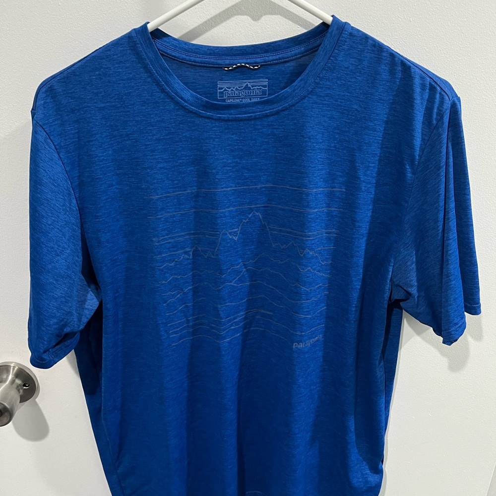Patagonia short sleeve shirt medium size good condition